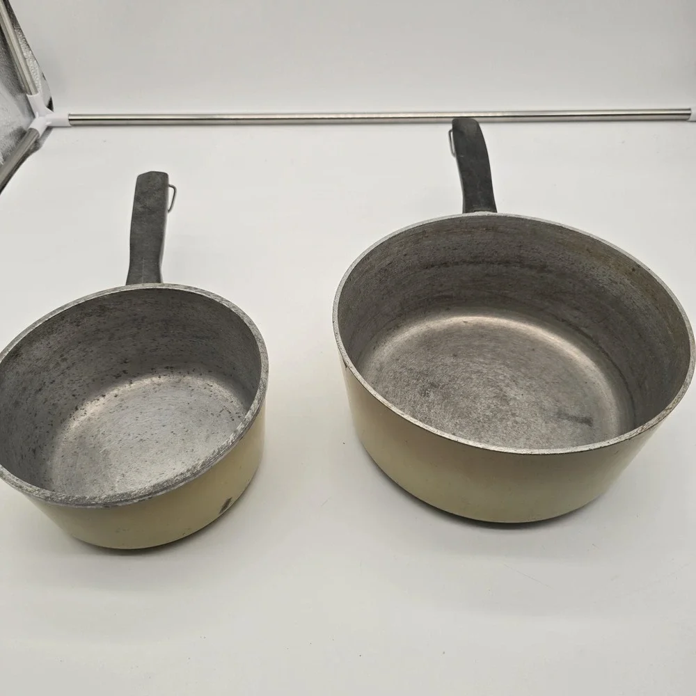 2 VTG Club Yellow Harvest Gold Thick Cast Aluminum Cookware 2‎ Quart & 3 Quart